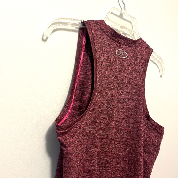 nwot! • Under Armour razor back loose athletic tank top - Picture 9 of 10